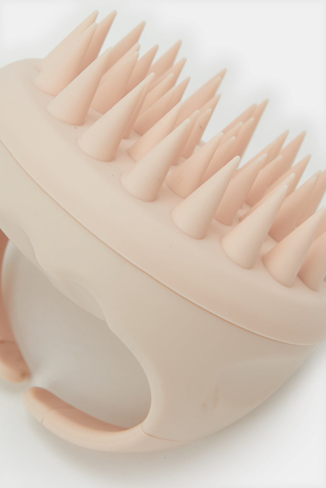 Women Beige Scalp Massager