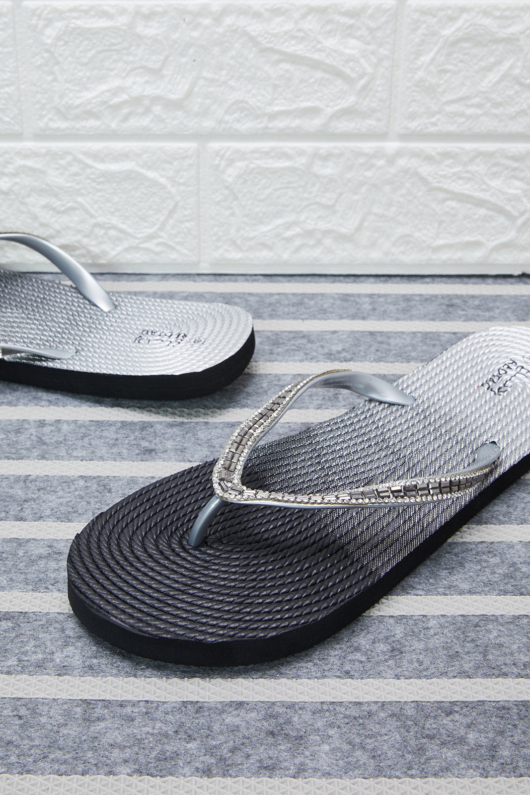 Black With Trim Flip Flop