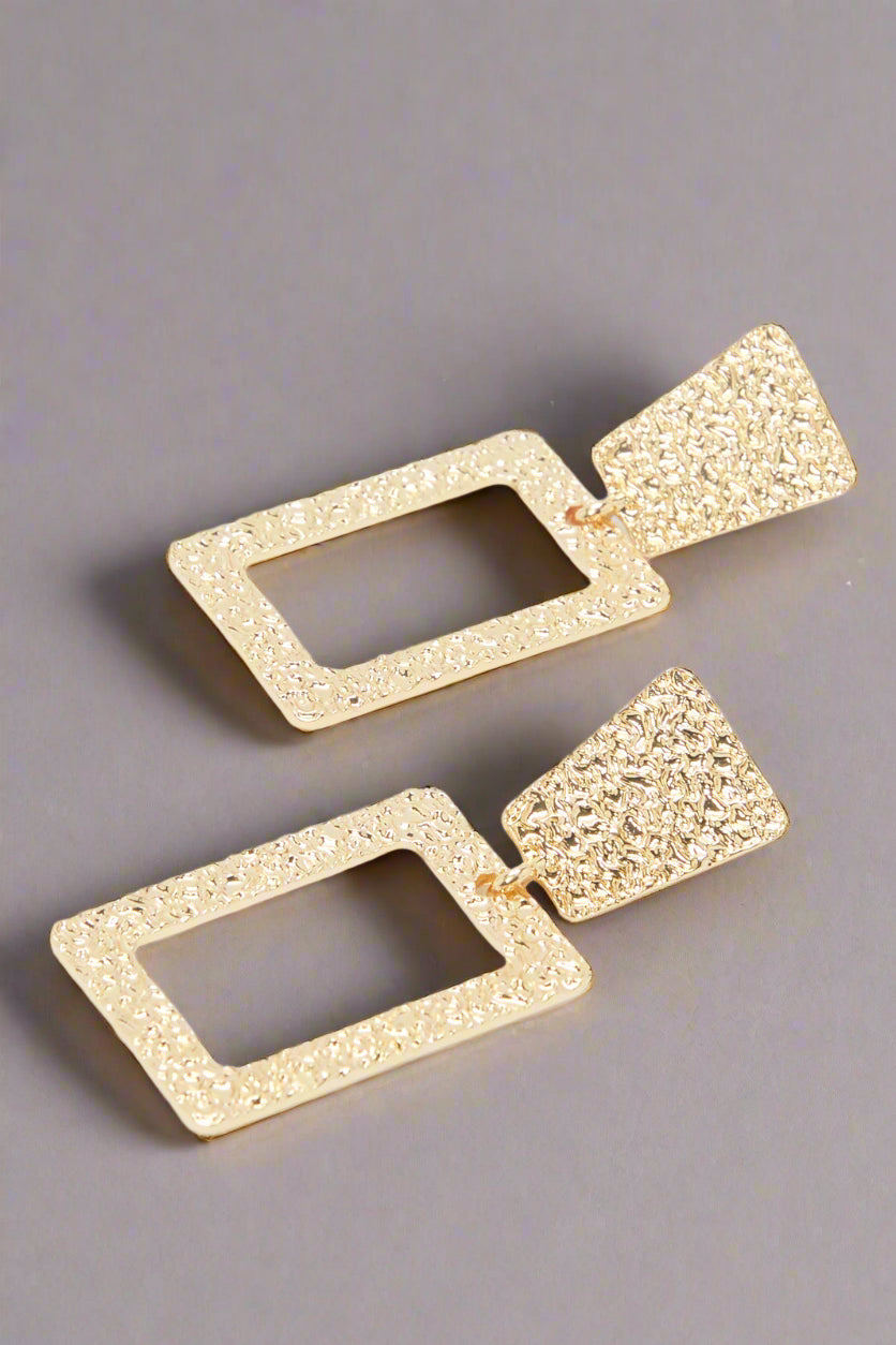 Women Gold Embellished Earring