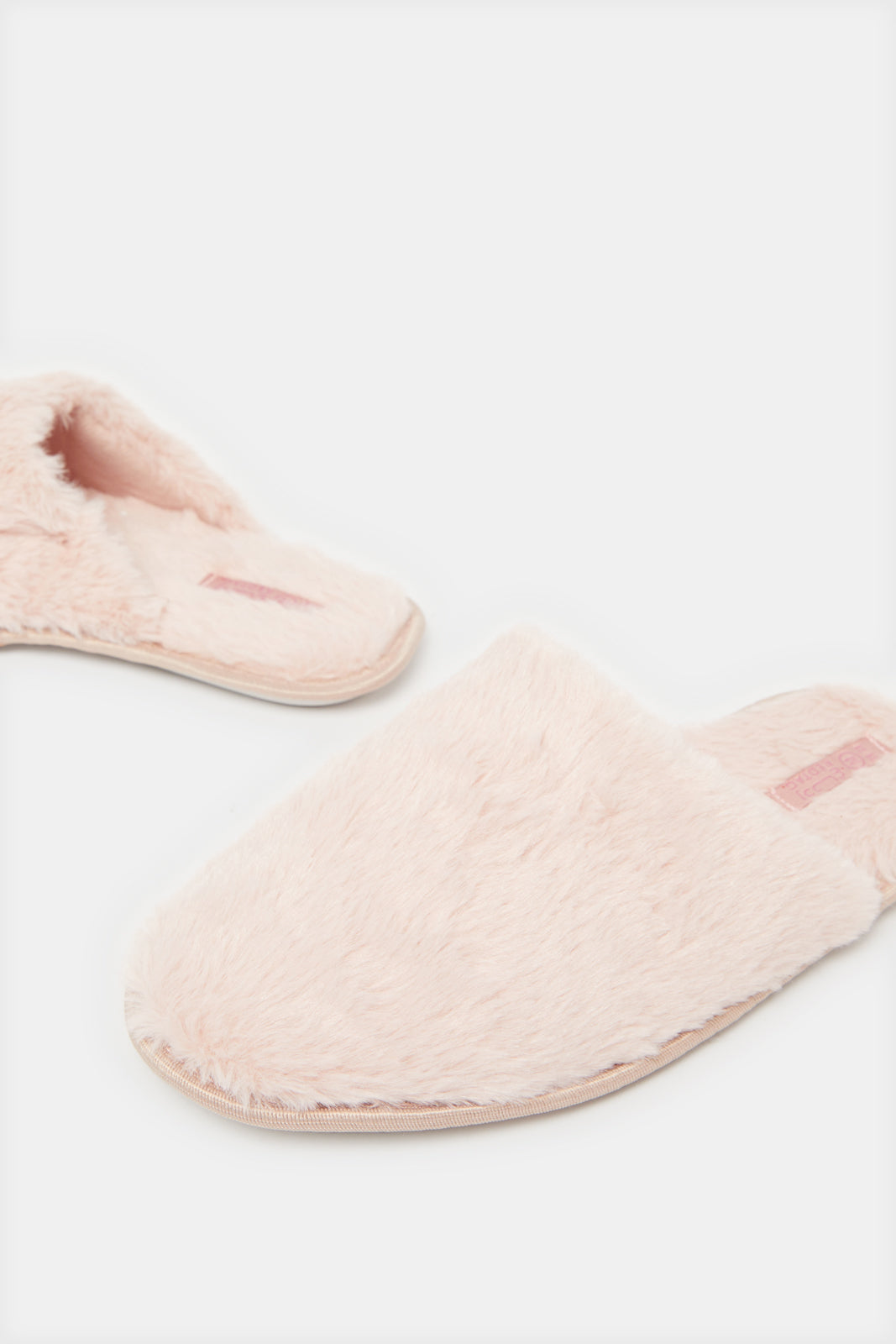 Women Pink Closed Toe Slipper