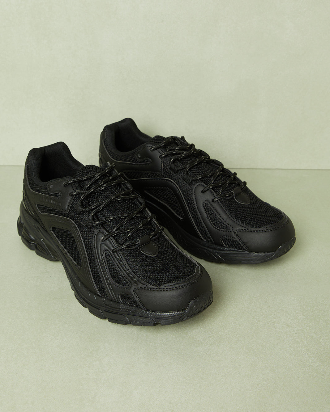 Men Black Material Block Chunky Sneakers