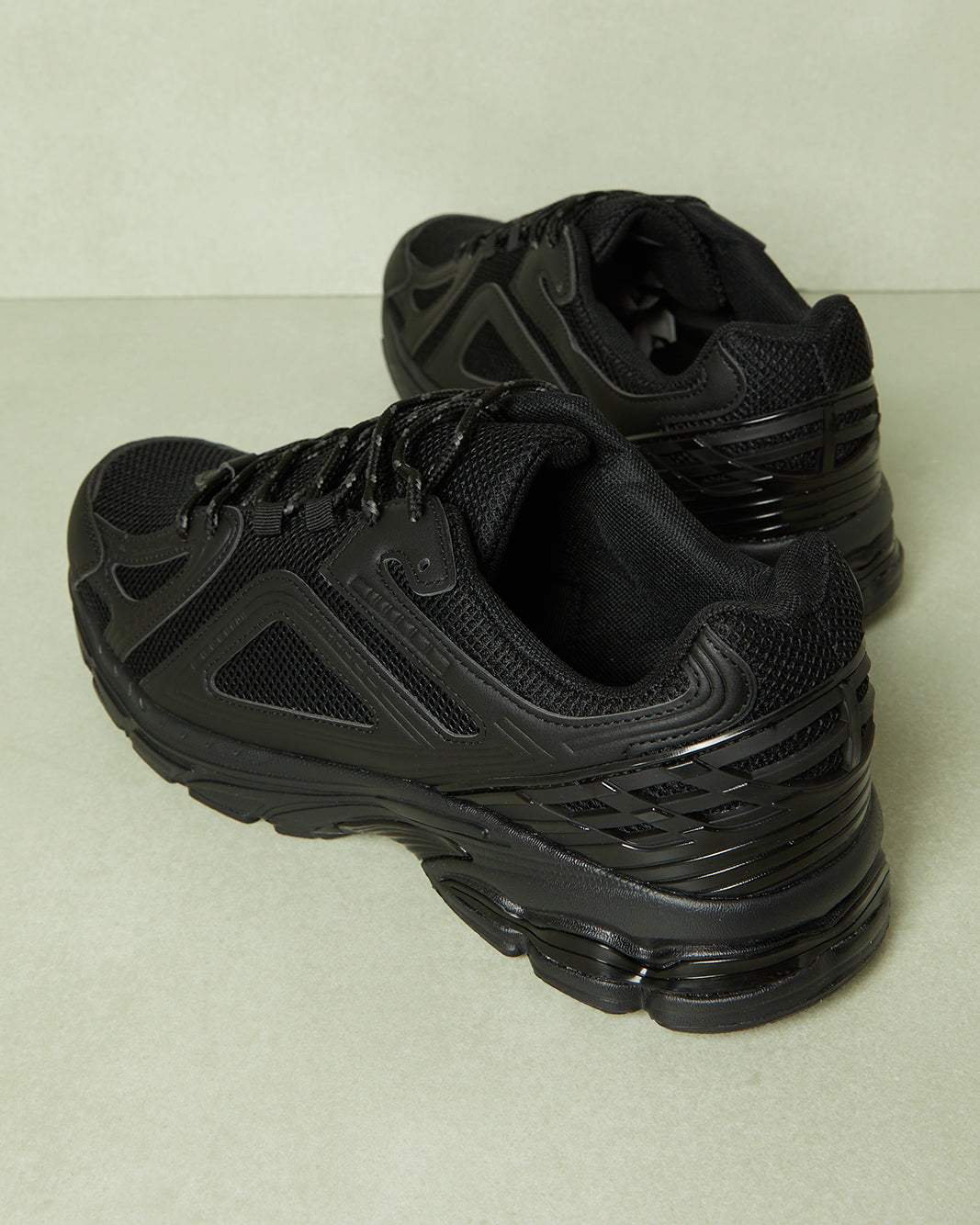 Men Black Material Block Chunky Sneakers