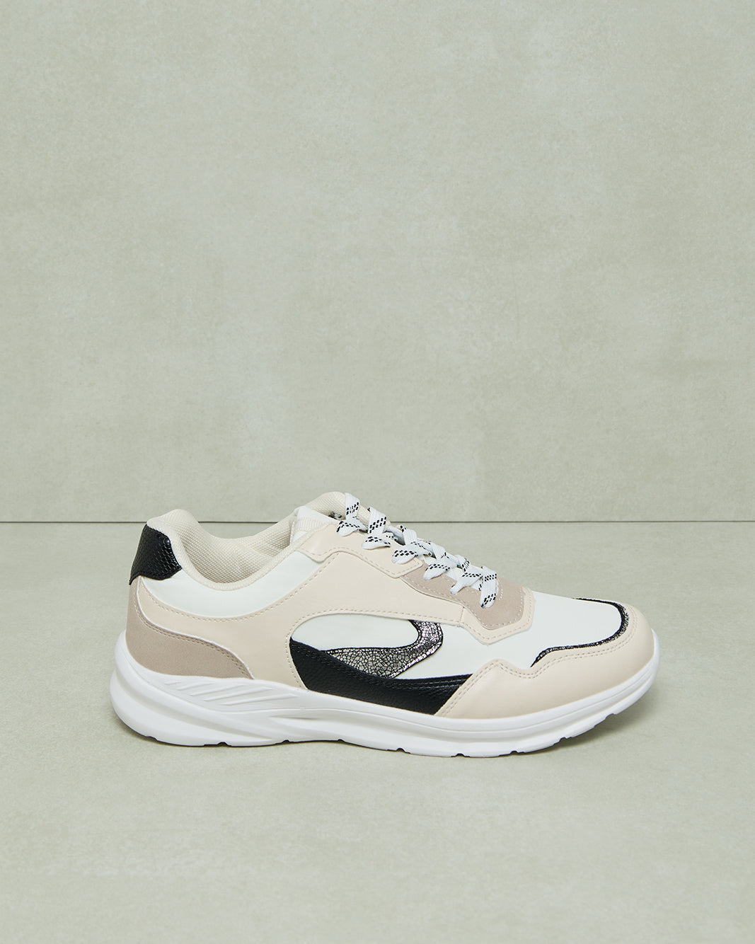 Women White Material Block Lace-Up Shoes