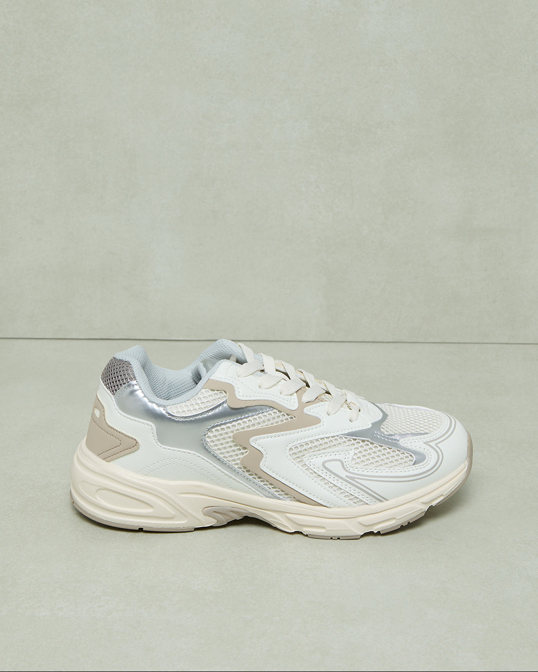 Women White Material Block Lace-Up Shoes