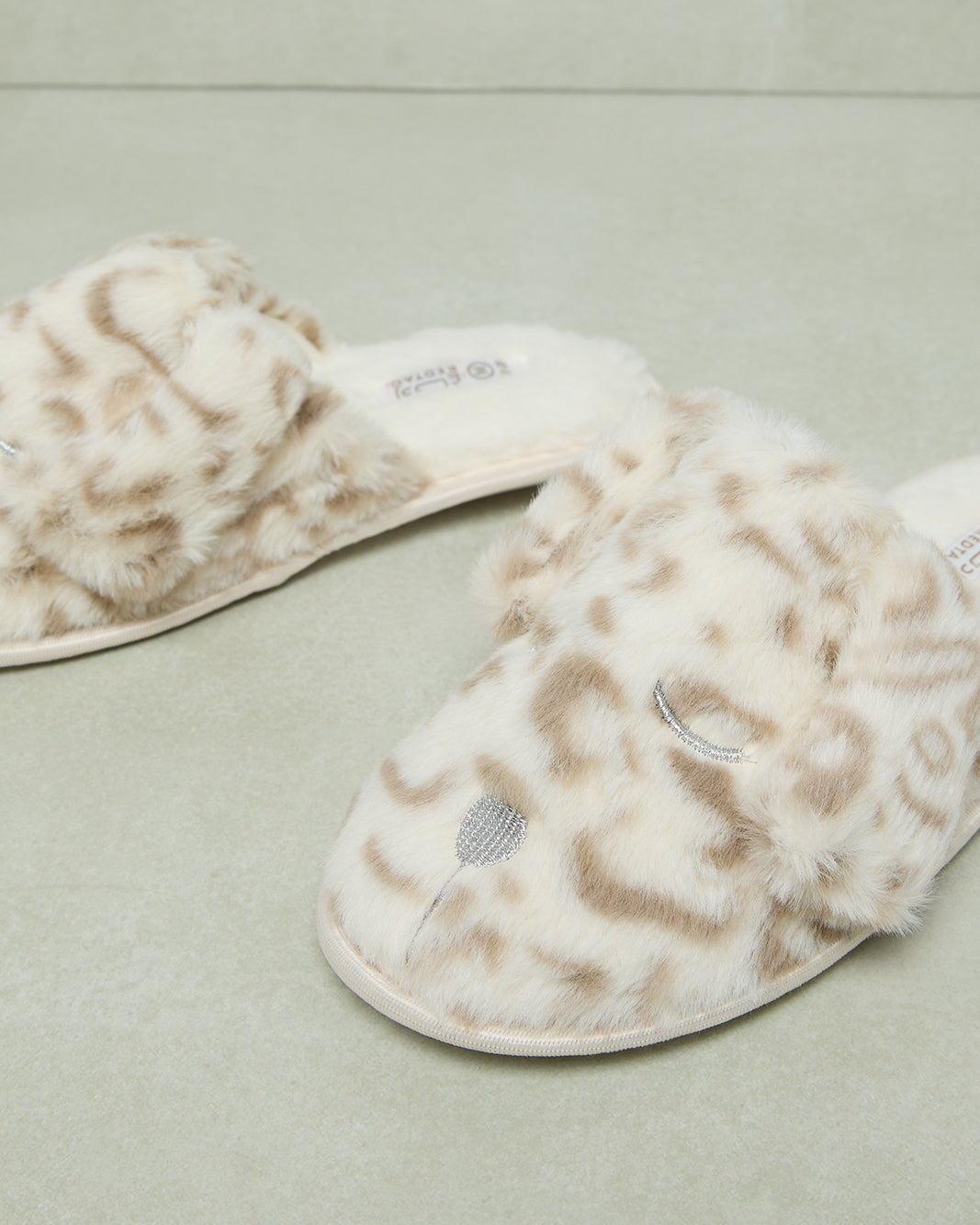 Women Beige Embellished Slipper