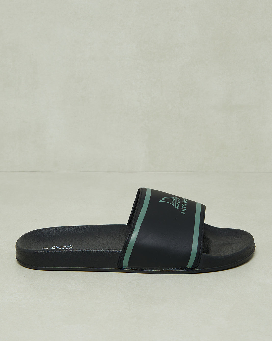 Men Black Printed Slide