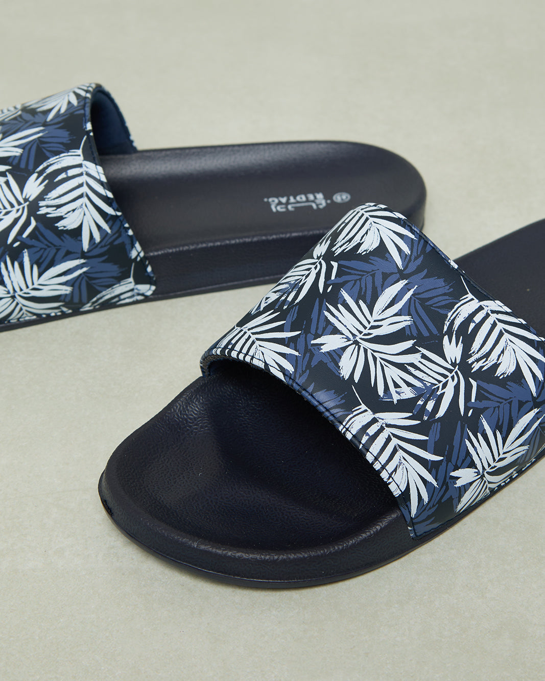 Men Blue Printed Slide